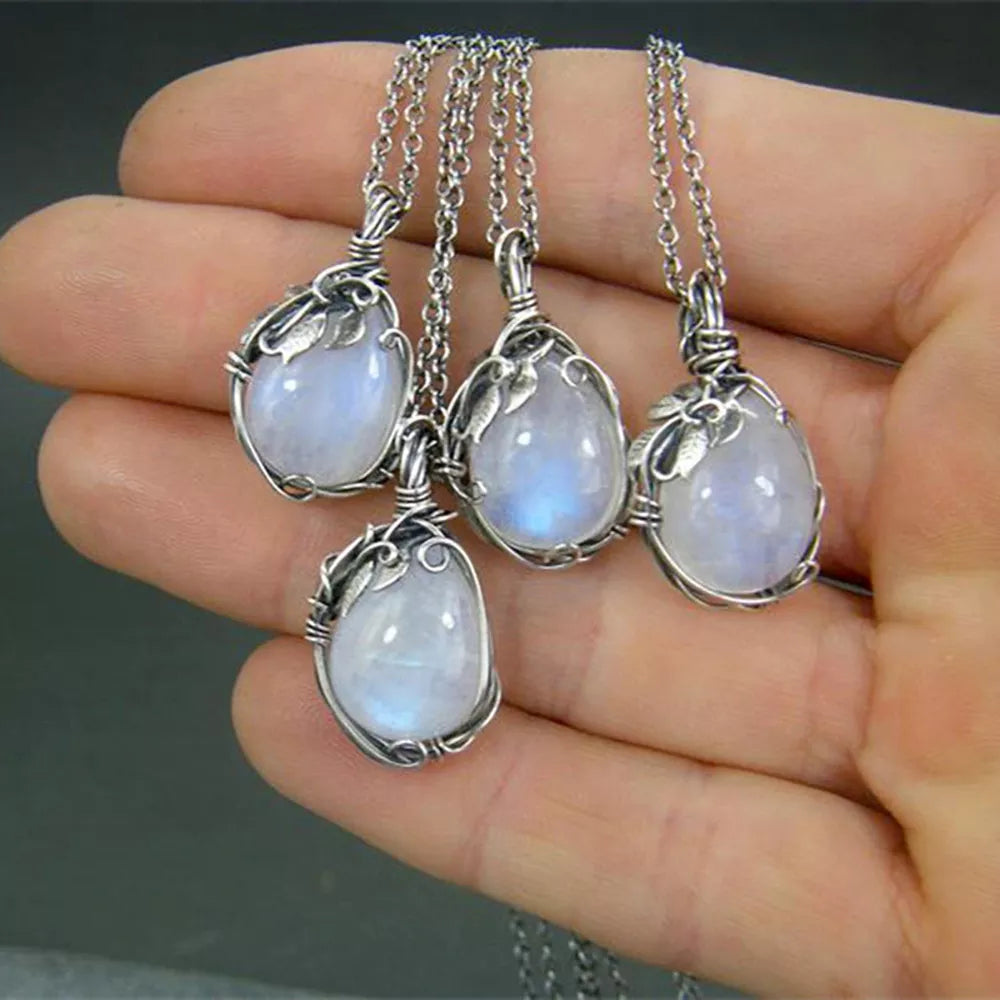 Antique Teardrop Moonstone Pendant Artificial necklace