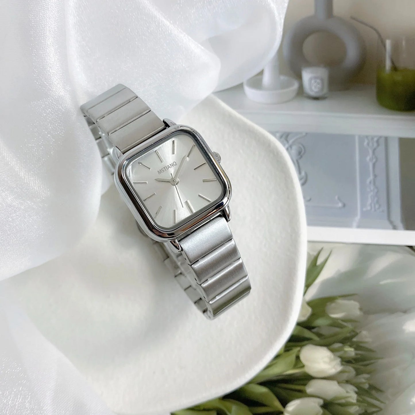 simple luxury women watch