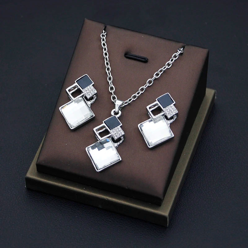 Fashion Crystal Pendants Necklace Earrings Sets for Women